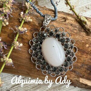 Victorian big medallion necklace